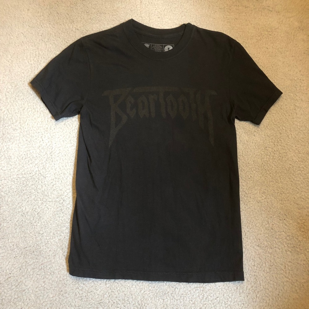 Beartooth‎ Band T-Shirt Small Black Red Bull Records Metalcore Merch 2010s